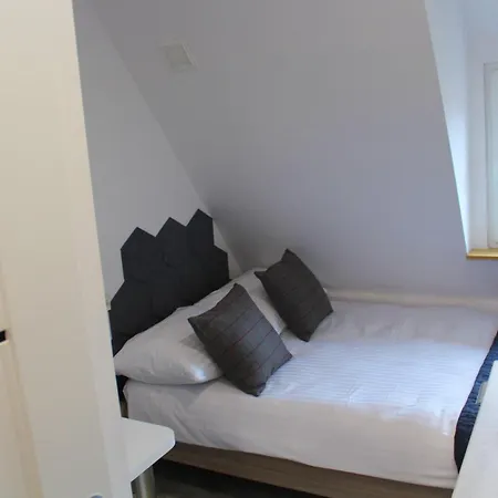 Mini Ap Apartment's 公寓 瓦乌布日赫